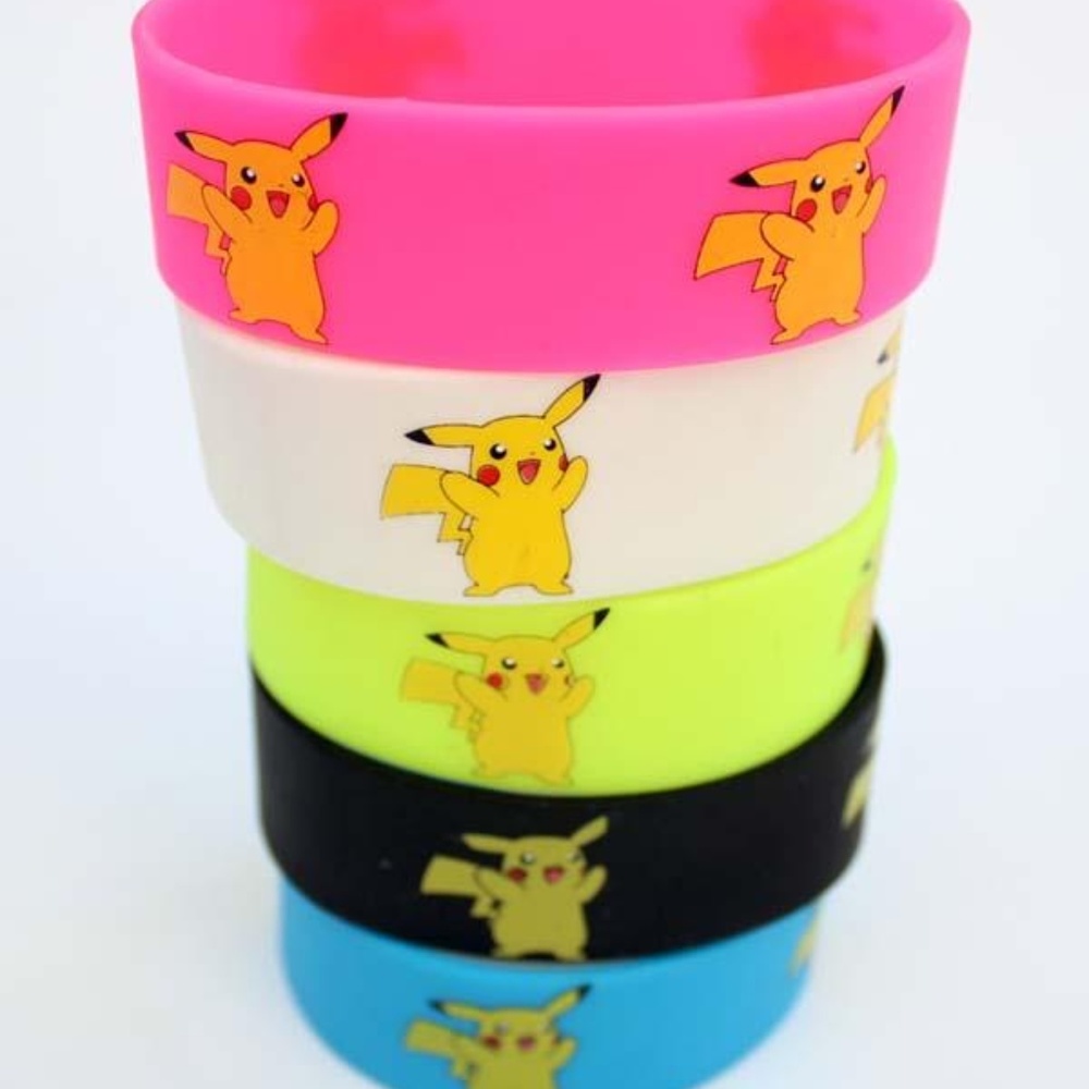 NEW 5-Piece Pokemon Pikachu Bracelets Set ADULT OS
